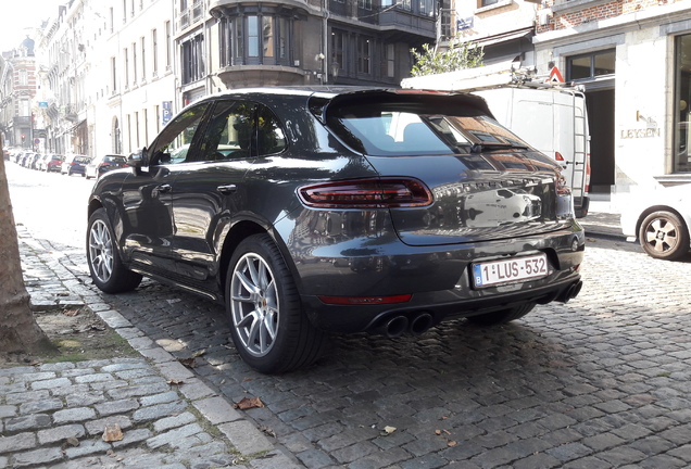 Porsche 95B Macan GTS