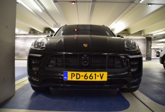 Porsche 95B Macan GTS