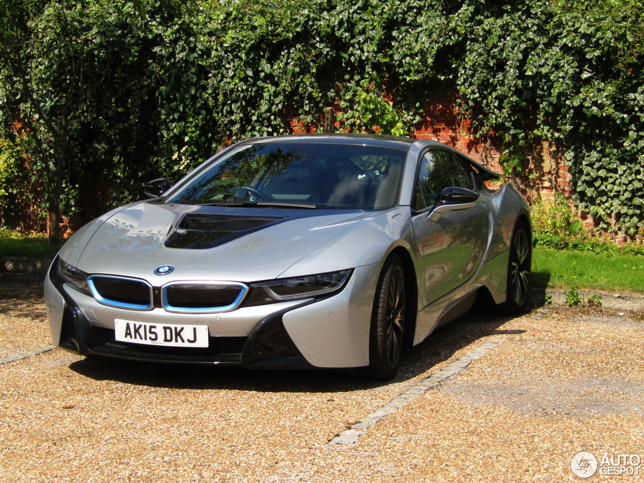 BMW i8