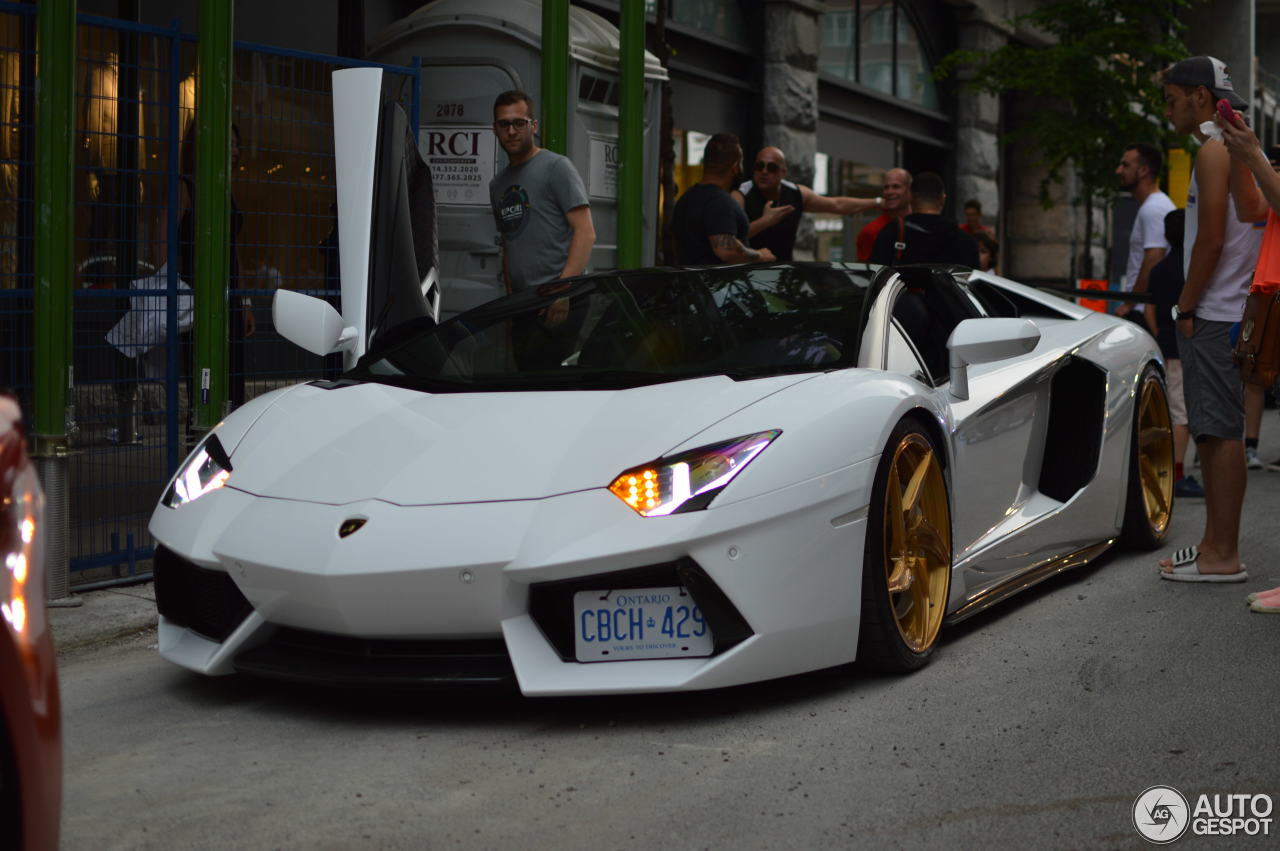 Lamborghini Aventador LP700-4 Roadster