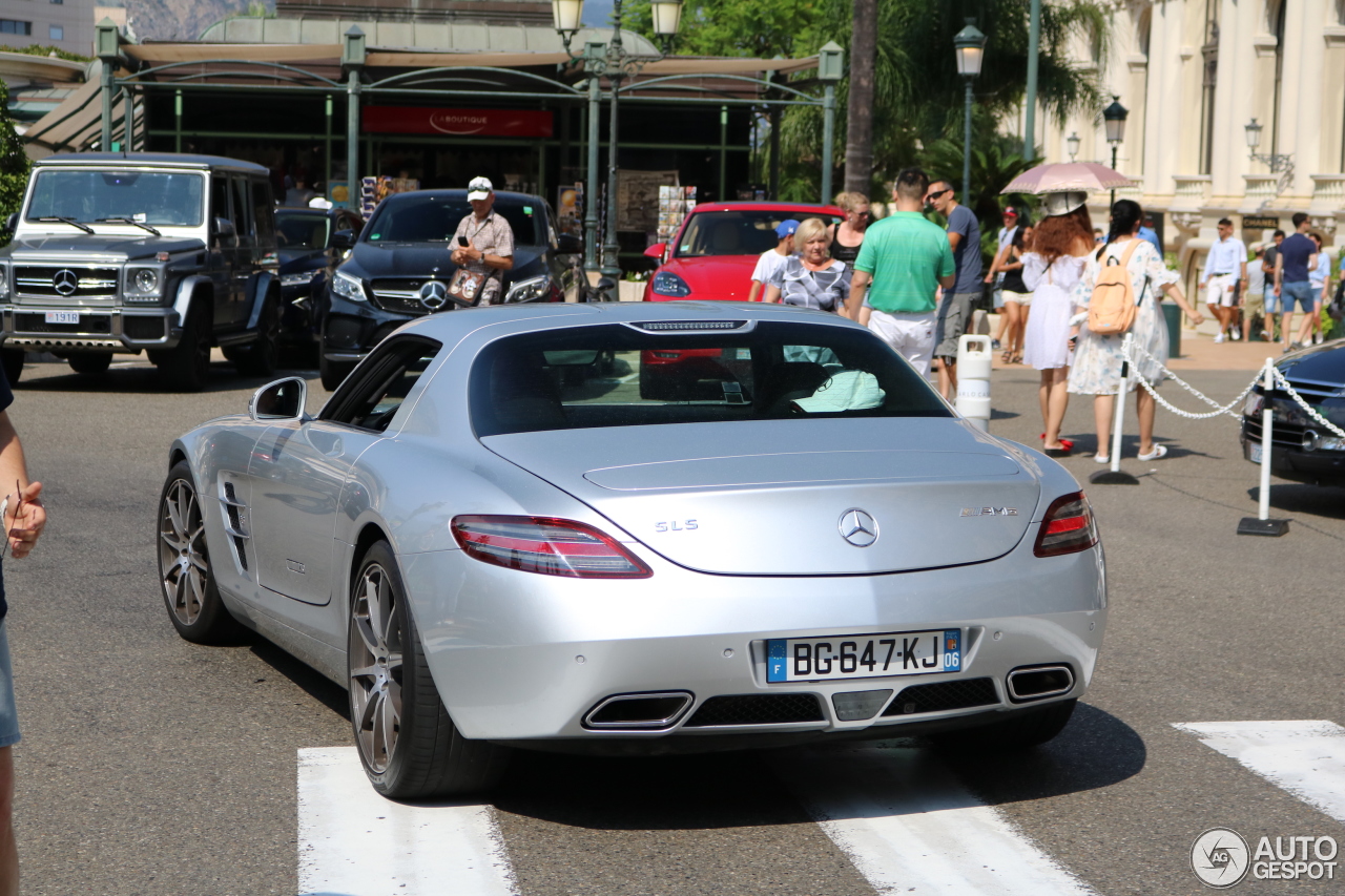 Mercedes-Benz SLS AMG