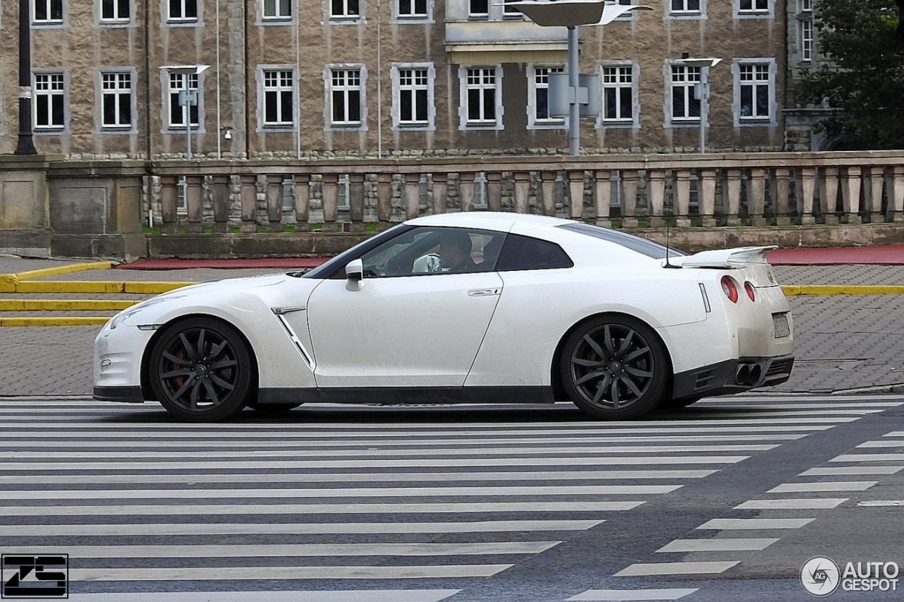 Nissan GT-R 2014