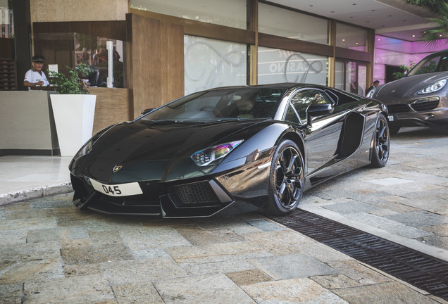 Lamborghini Aventador LP700-4