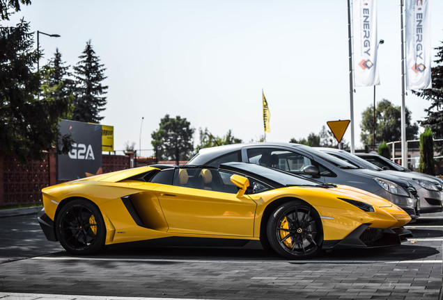 Lamborghini Aventador LP700-4 Roadster