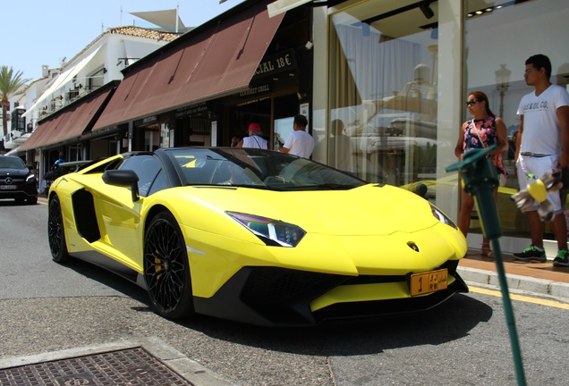 Lamborghini Aventador LP750-4 SuperVeloce Roadster