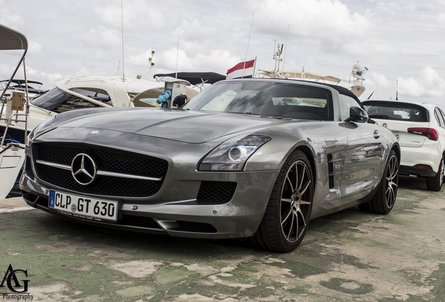 Mercedes-Benz SLS AMG GT Roadster