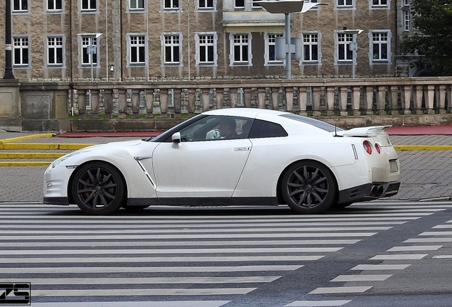 Nissan GT-R 2014