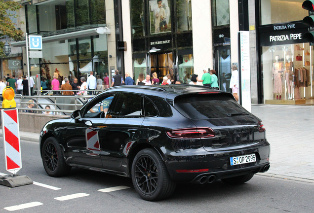 Porsche 95B Macan GTS