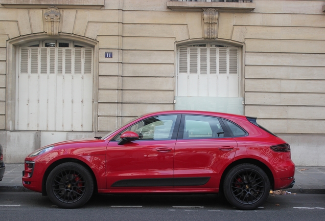 Porsche 95B Macan GTS