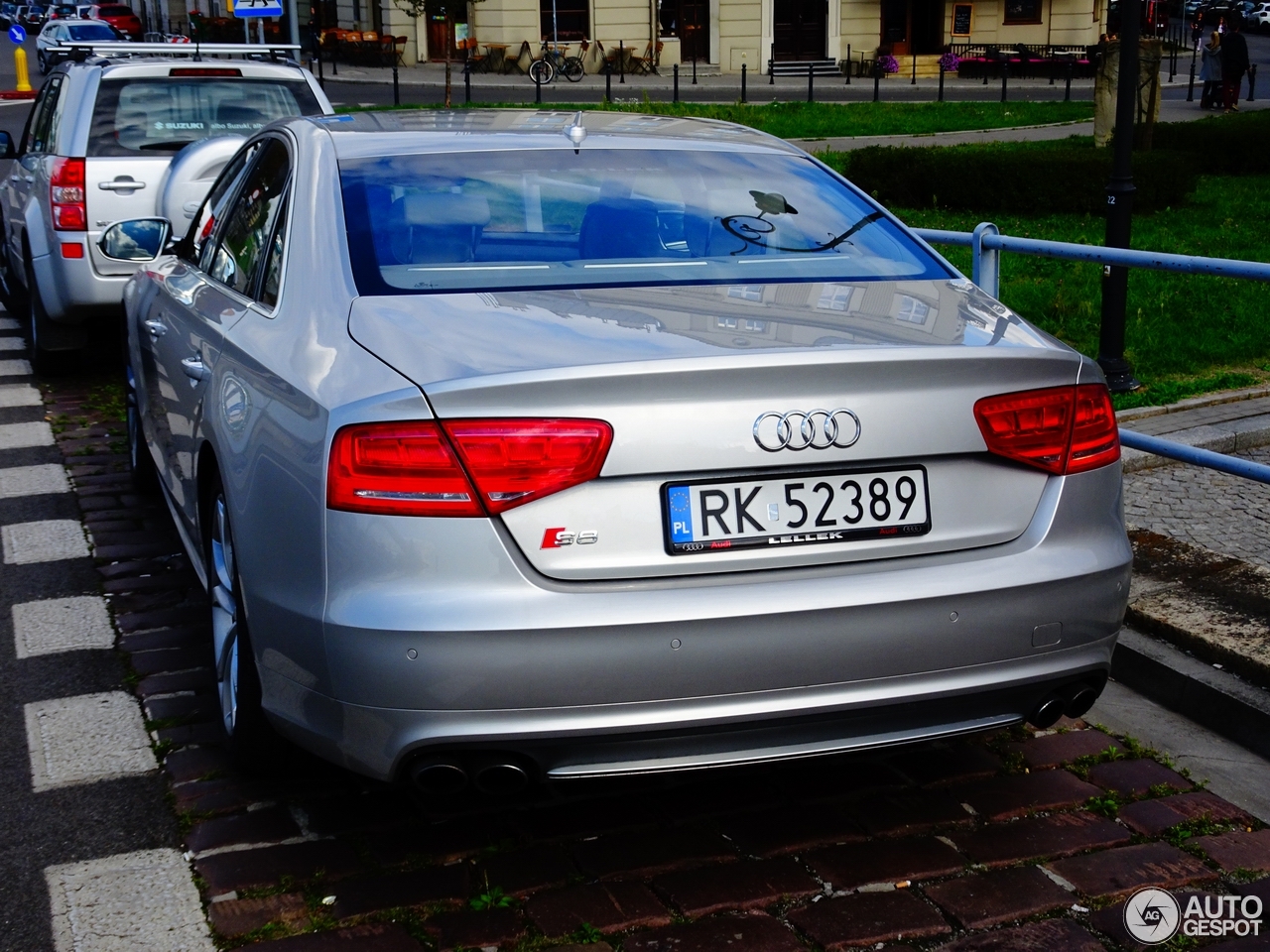 Audi S8 D4