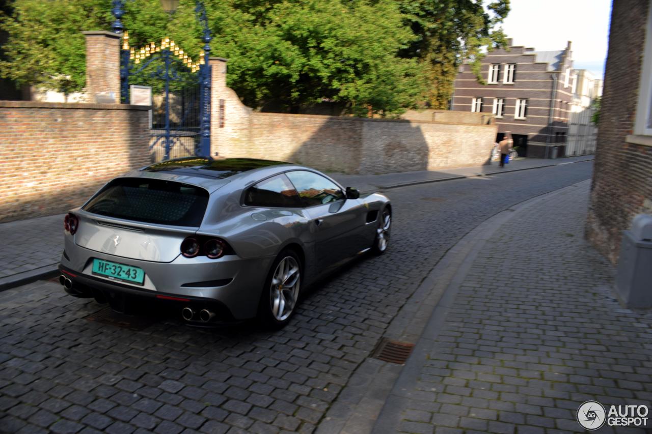 Ferrari GTC4Lusso T