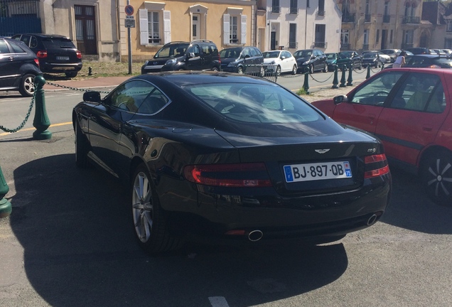 Aston Martin DB9