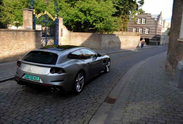 Ferrari GTC4Lusso T