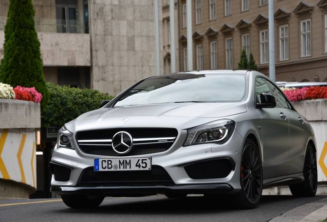 Mercedes-Benz CLA 45 AMG C117