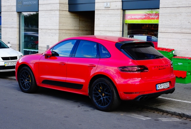 Porsche 95B Macan GTS