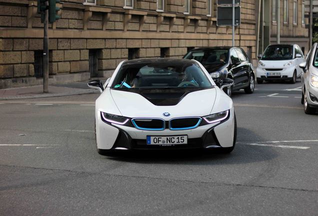 BMW i8