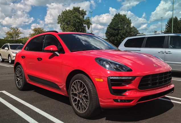 Porsche 95B Macan GTS