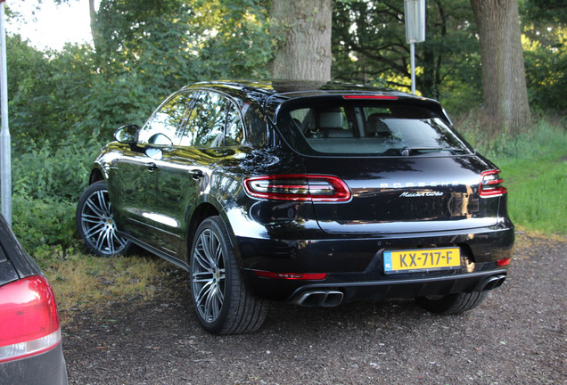 Porsche 95B Macan Turbo