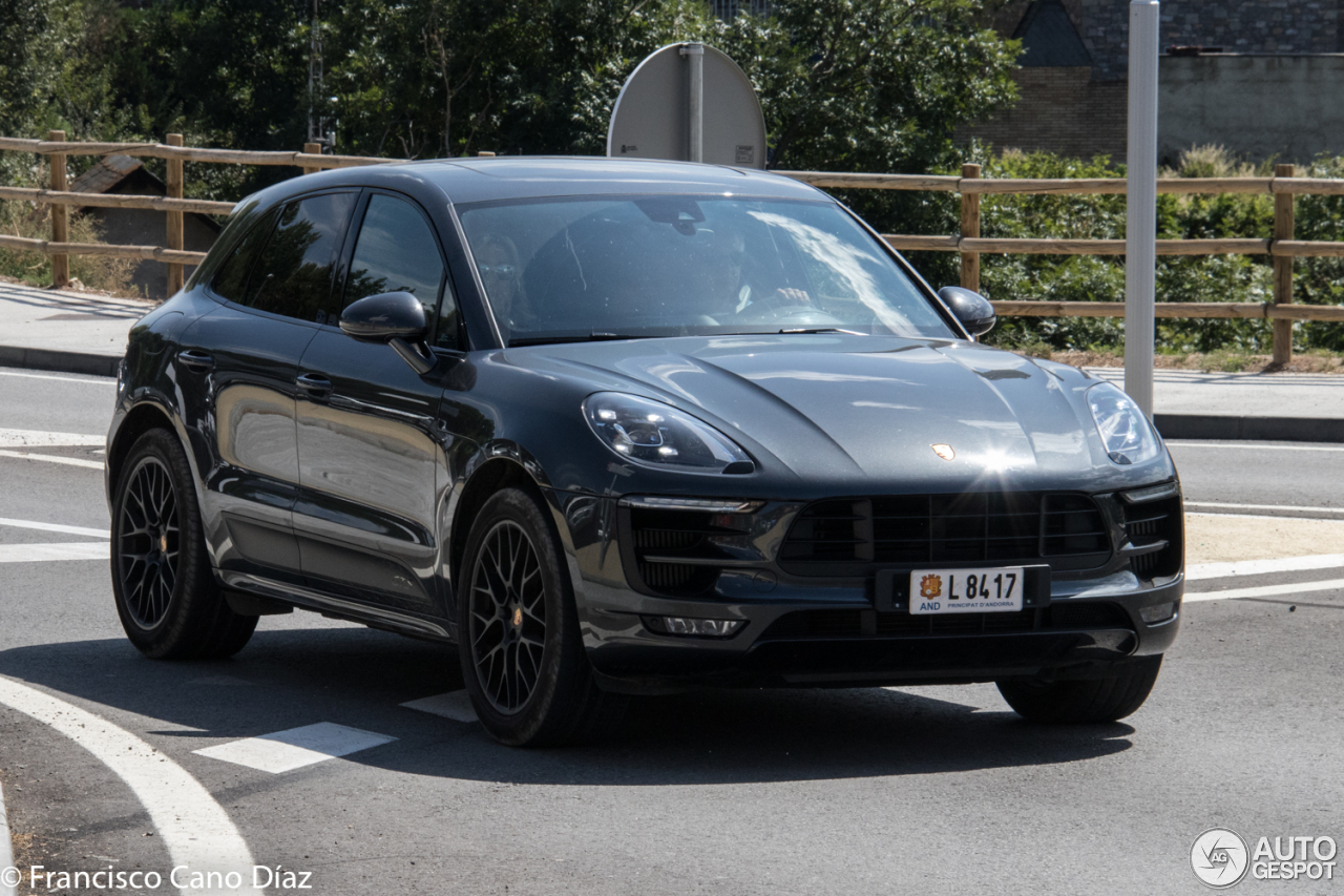 Porsche 95B Macan GTS