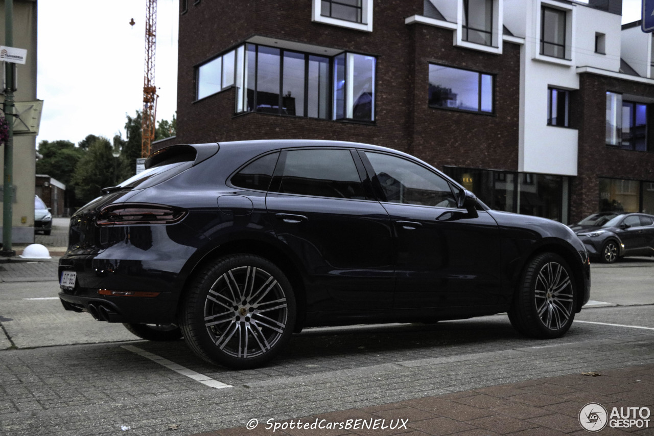 Porsche 95B Macan GTS