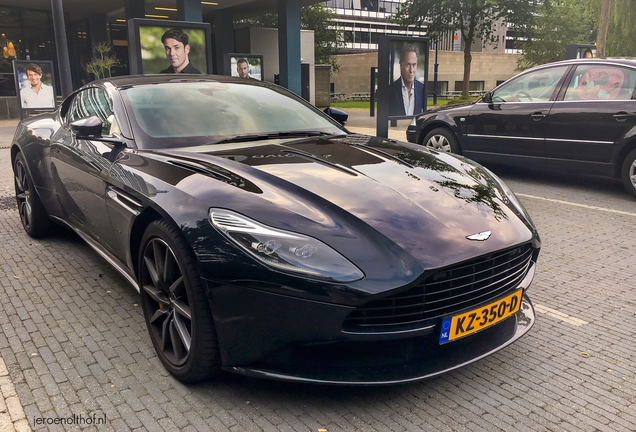 Aston Martin DB11