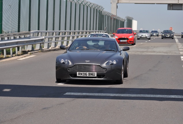 Aston Martin V8 Vantage