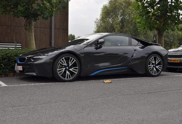 BMW i8