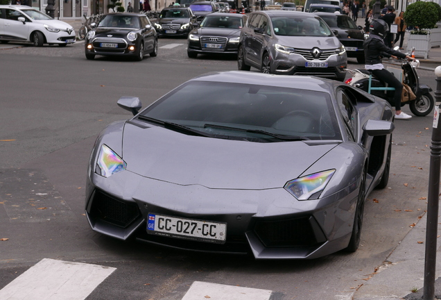 Lamborghini Aventador LP700-4