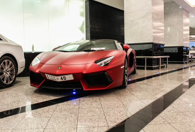 Lamborghini Aventador LP700-4 Roadster