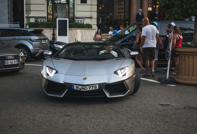 Lamborghini Aventador LP700-4 Roadster