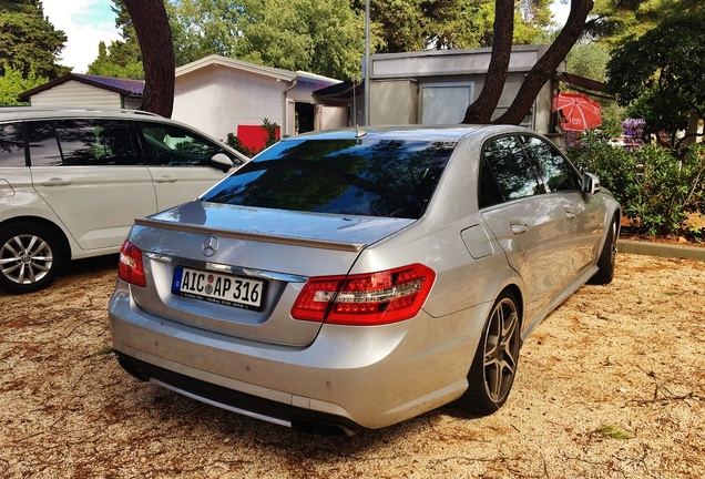 Mercedes-Benz E 63 AMG W212 V8 Biturbo