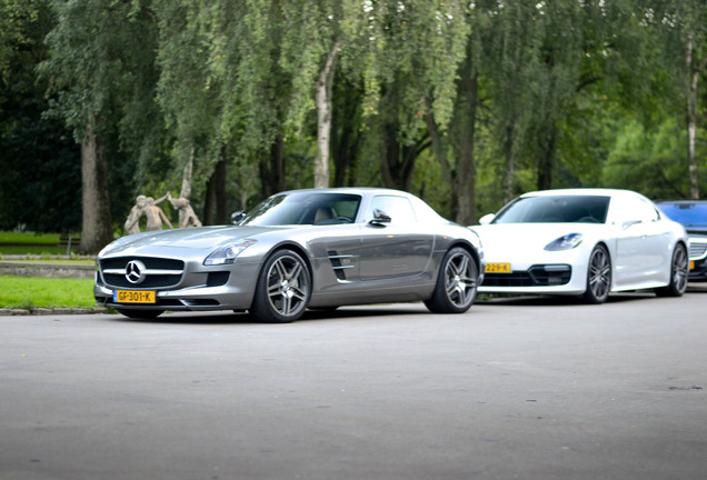 Mercedes-Benz SLS AMG