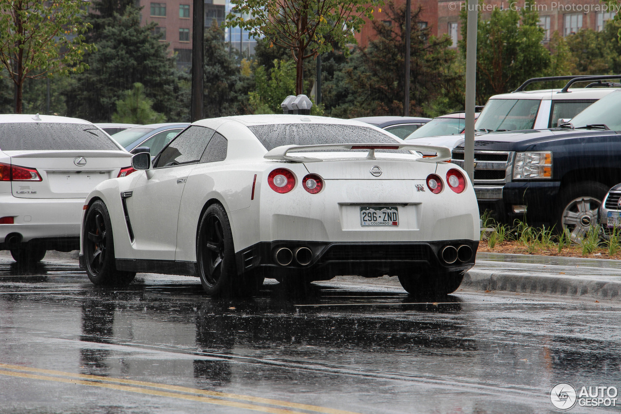 Nissan GT-R