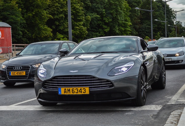 Aston Martin DB11