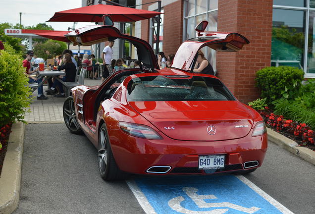 Mercedes-Benz SLS AMG