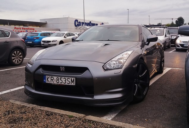 Nissan GT-R