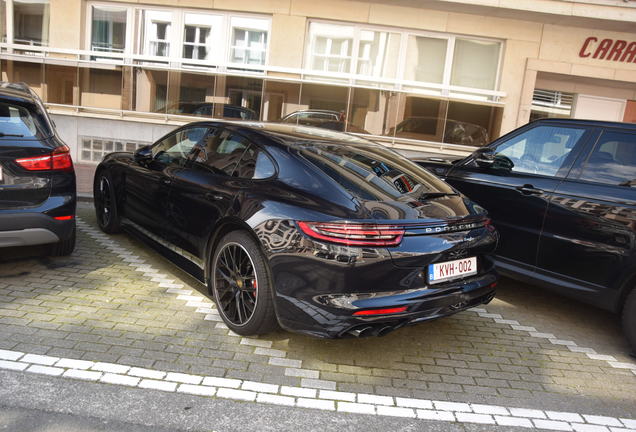 Porsche 971 Panamera Turbo