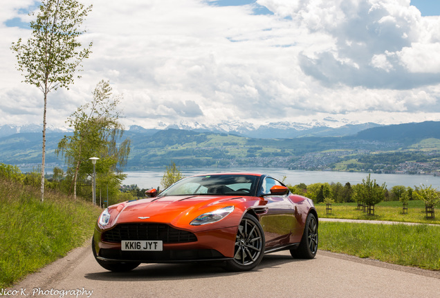 Aston Martin DB11