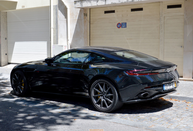 Aston Martin DB11