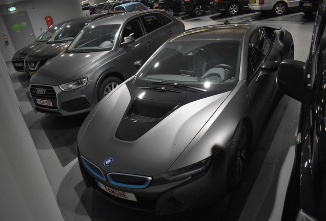 BMW i8