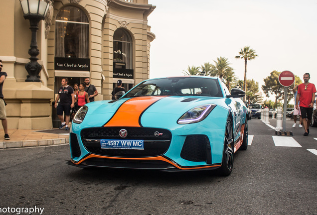 Jaguar F-TYPE SVR Coupé