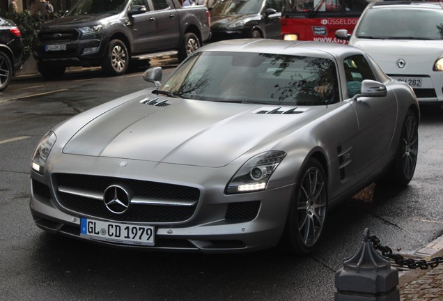 Mercedes-Benz SLS AMG