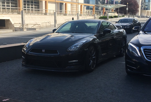 Nissan GT-R 2012