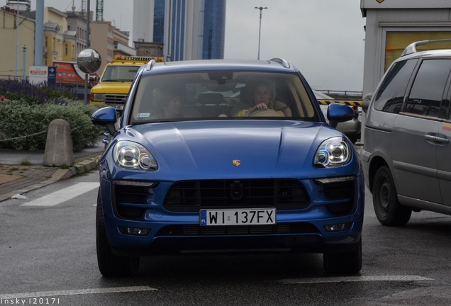 Porsche 95B Macan Turbo