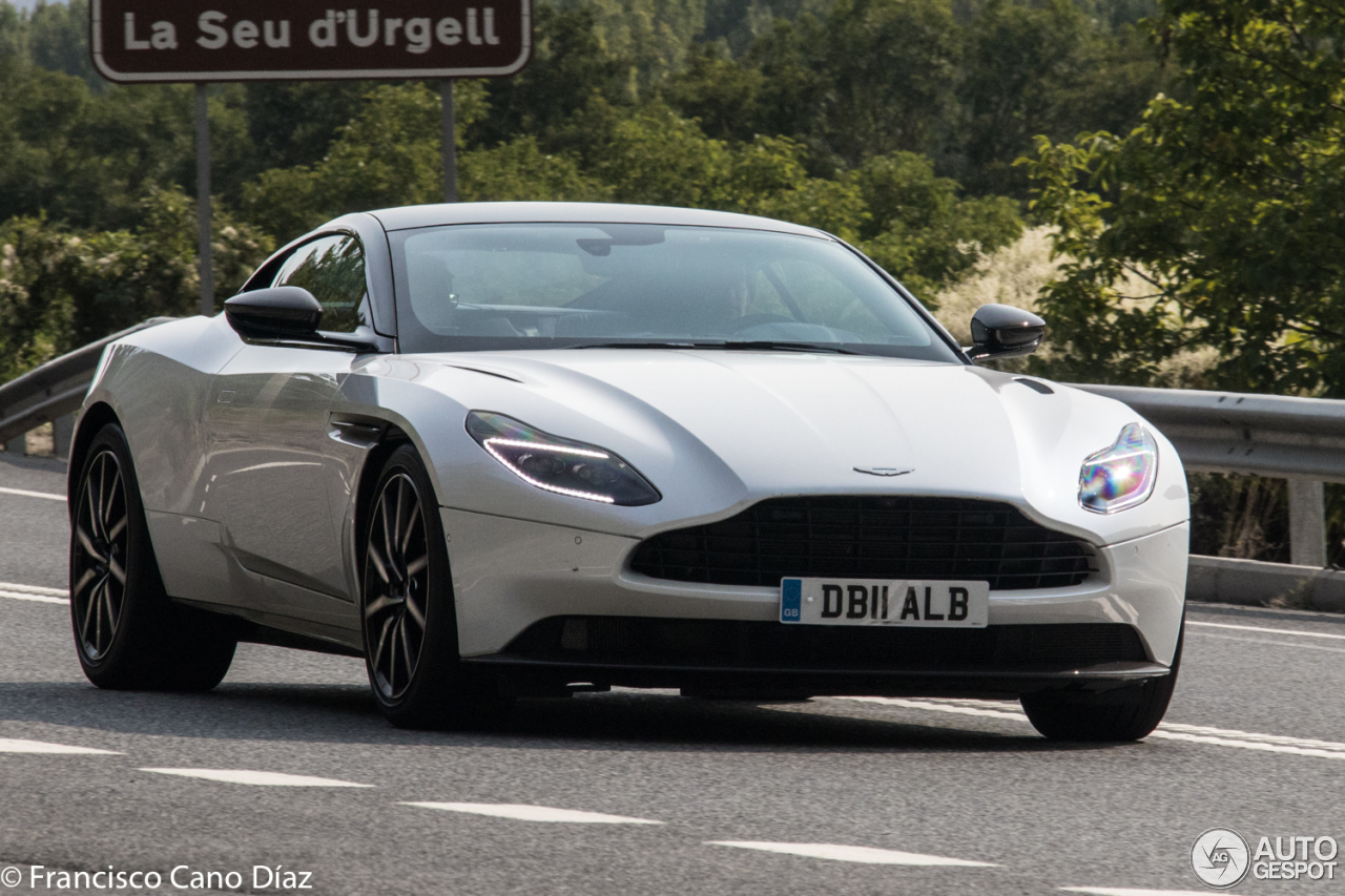 Aston Martin DB11 V8