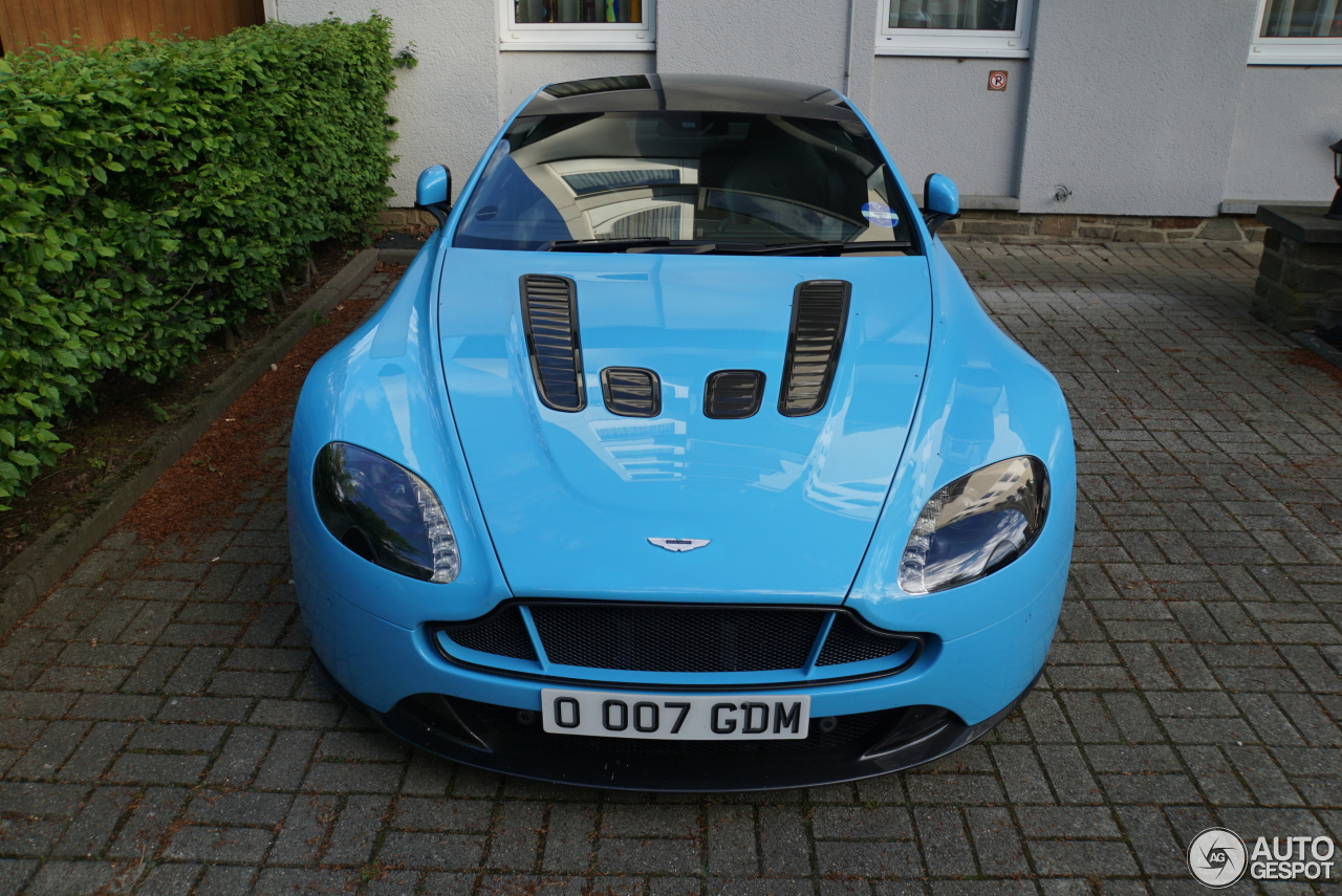 Aston Martin V12 Vantage S