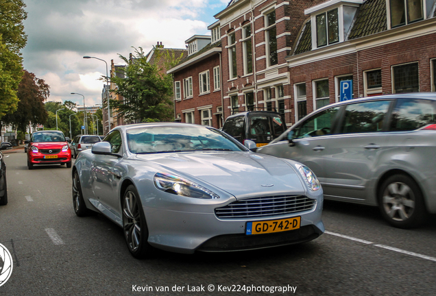 Aston Martin Virage 2011