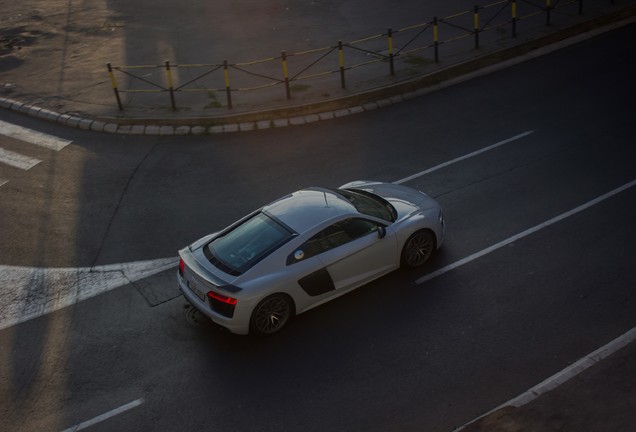 Audi R8 V10 Plus 2015