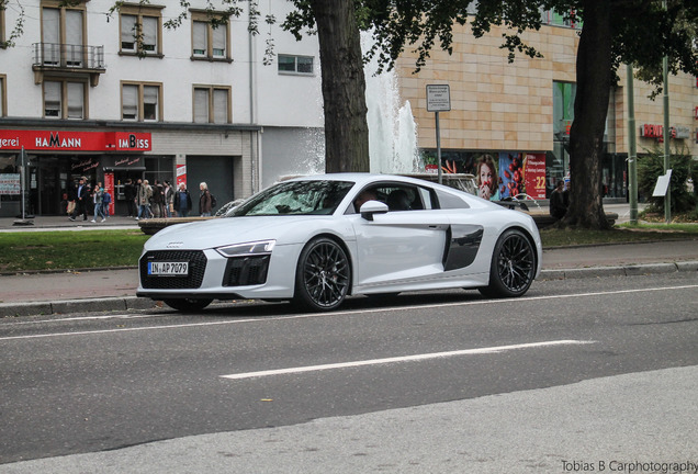 Audi R8 V10 Plus 2015