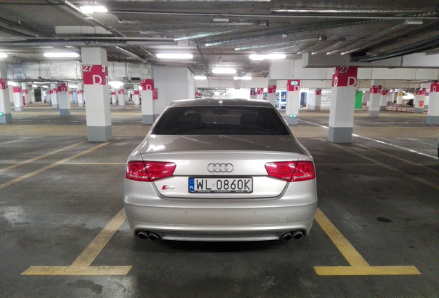 Audi S8 D4